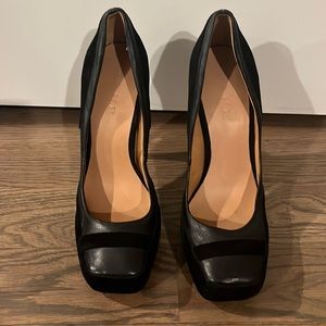 L.A.M.B Gwen Stefani never worn black pumps size 10, heel 5 1/2 inches